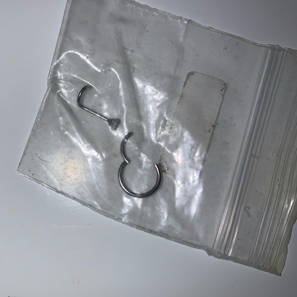 items/clothes - Picture 2 of 6